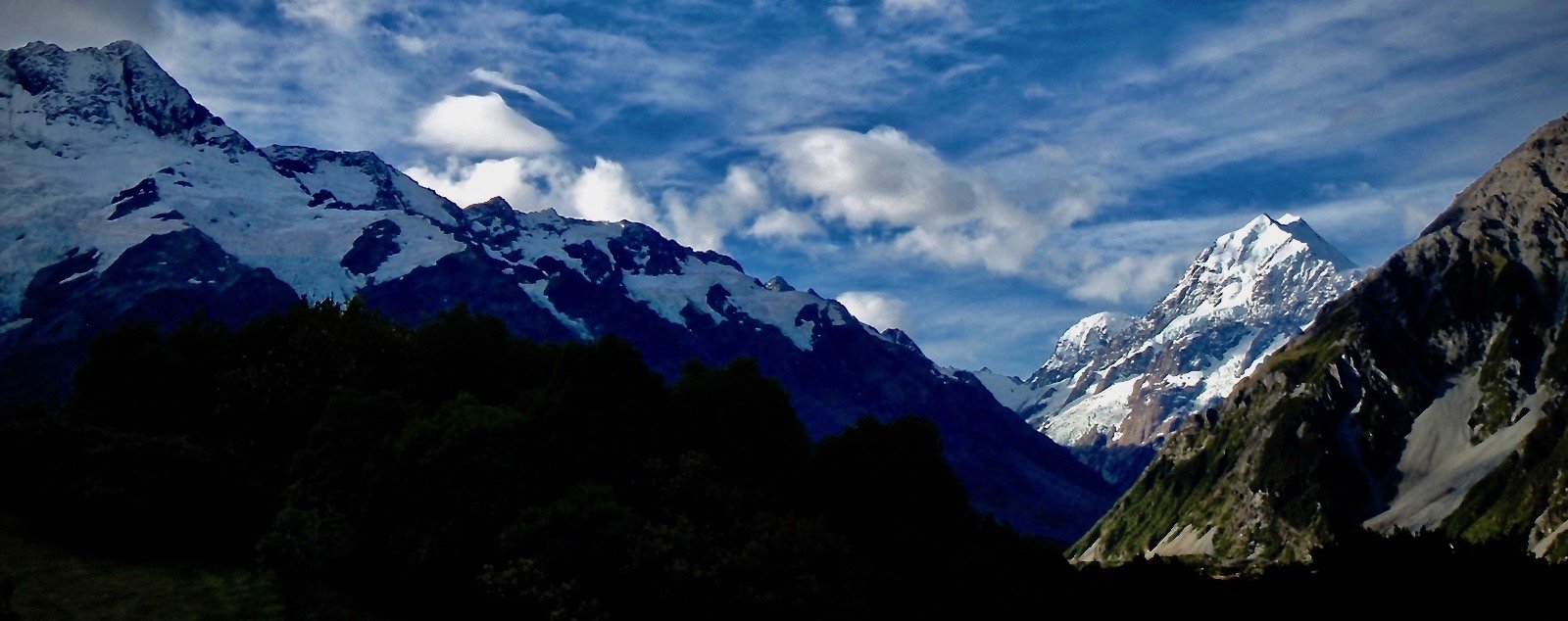 Confessions of an Aspie Solo Female Traveller | travel article on Asian female travel blog Teja on the Horizon | Mount Cook, New Zealand South Island