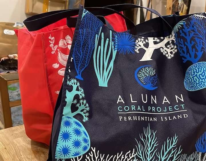 Reusable faux cloth grocery shopping bags